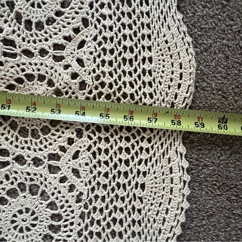 Vintage Hand Crocheted Tablecloth Off White‎ 68
